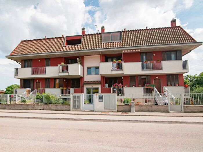 Appartamento trilocale in vendita in Via Papa Giovanni Paolo II, Massalengo
