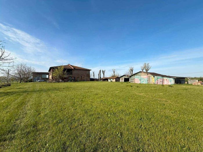 Casa con 6 locali in vendita in Calderara di Reno
