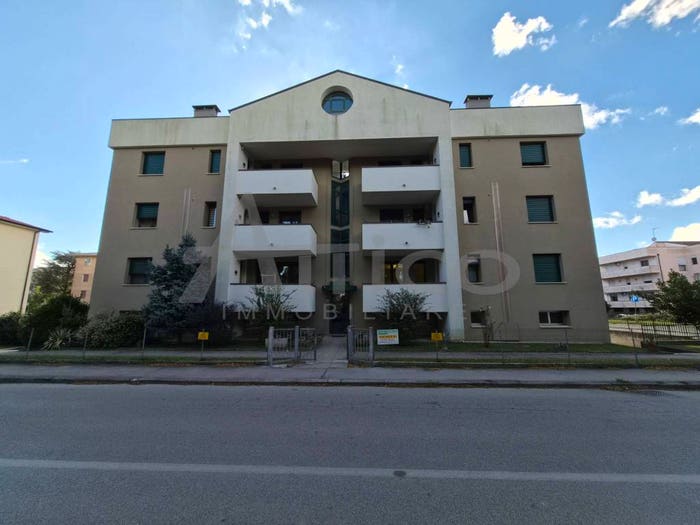 Appartamento quadrilocale in vendita in Anguillara Veneta, Centro