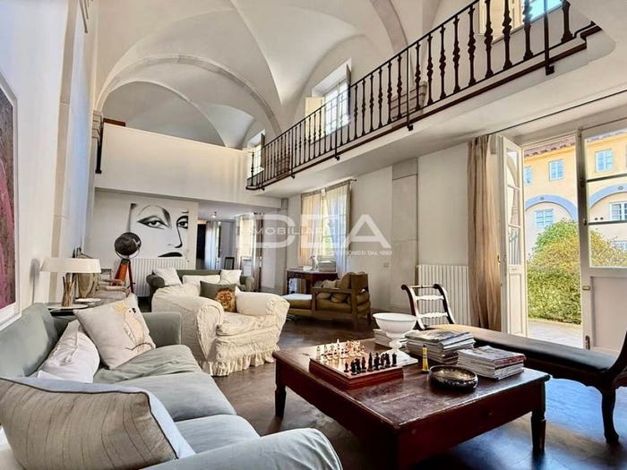 Appartamento con 6 locali in vendita in Via San Micheletto, Piazza Anfiteatro Torre Guinigi, Lucca