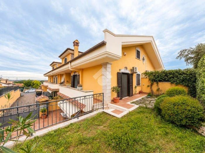 Casa con 5 locali in vendita in Via Trevi Nel Lazio, Setteville Nord, Guidonia Montecelio