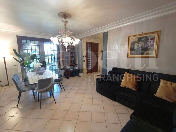 Casa con 6 locali in vendita in CONA Via Trieste, Centro, Cona