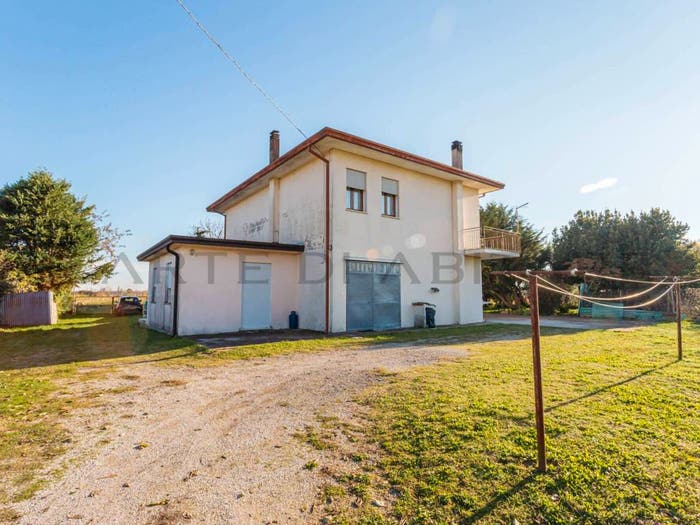 Casa con 6 locali in vendita in Monticelli, Monselice