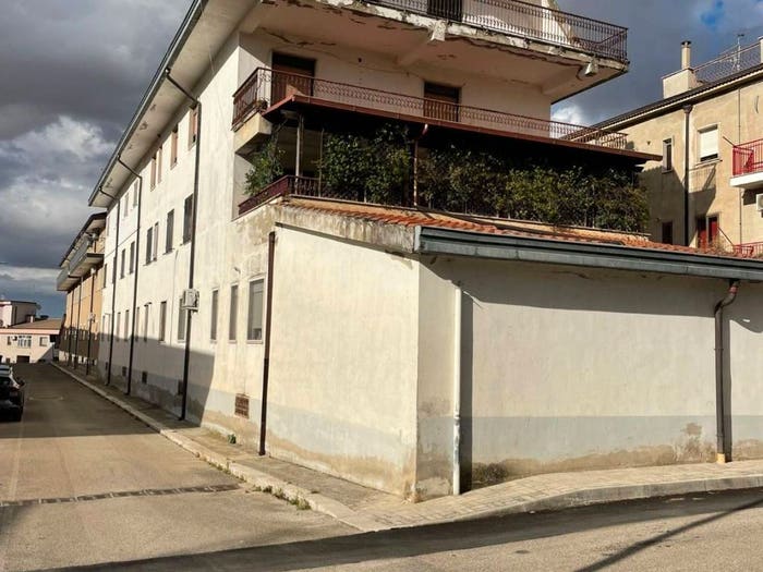 Casa quadrilocale in vendita in Via Sardegna, Palazzo San Gervasio