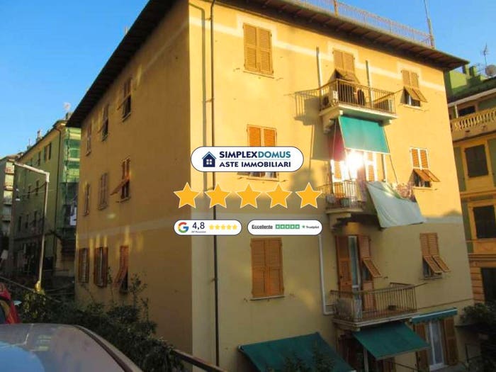 Appartamento trilocale in vendita in Viale Carlo Canepa, Sestri Ponente, Genova