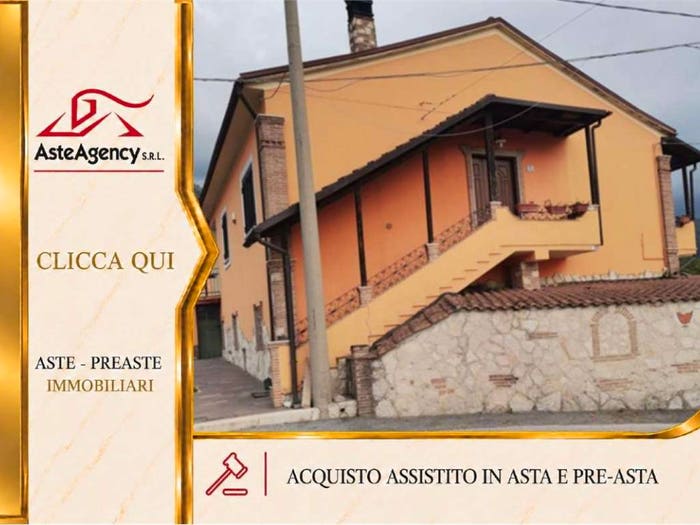 Appartamento quadrilocale in vendita in Via Domenico Aratari, Centro, Gioia dei Marsi