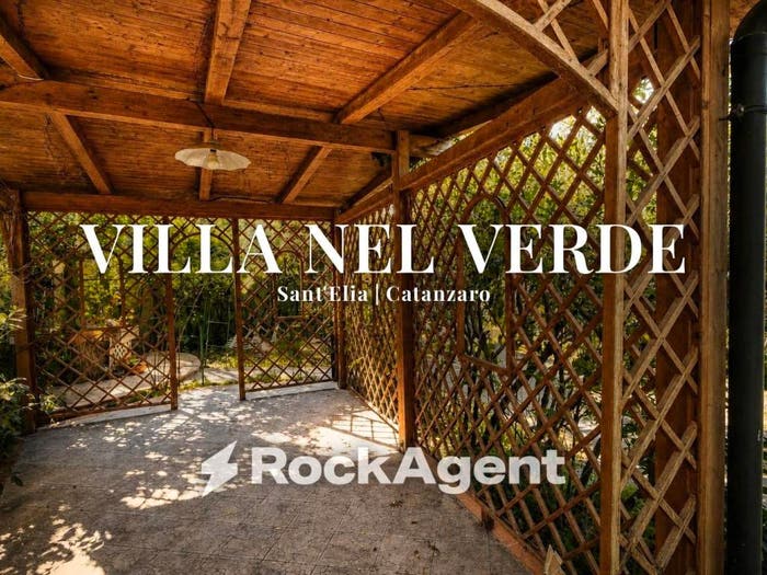 Casa con 6 locali in vendita in Via Onofrio Colace, Pontegrande Sant'Elia, Catanzaro