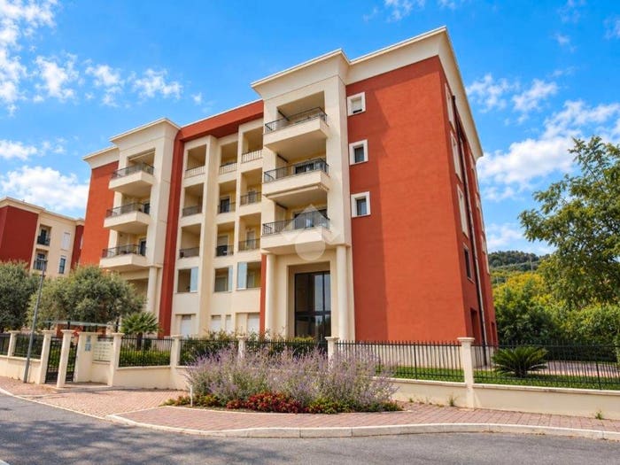 Appartamento trilocale in vendita in Via G Verrotti, Santa Filomena, Montesilvano