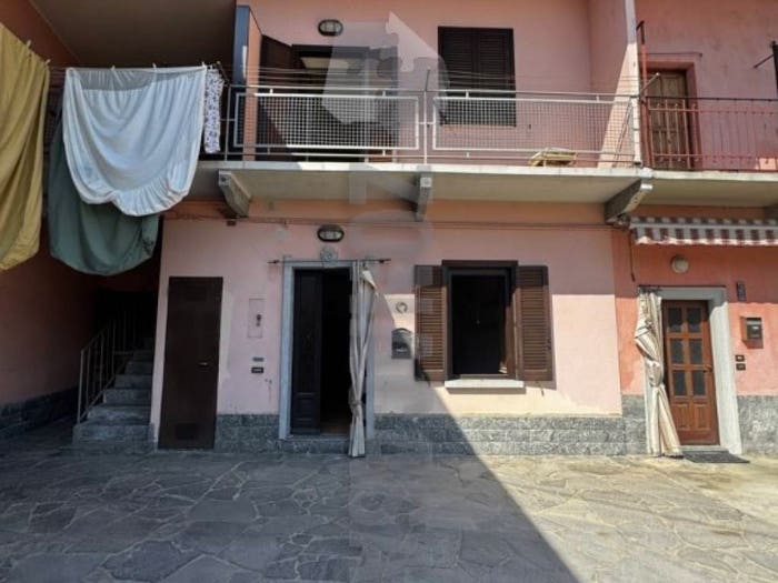 Appartamento trilocale in vendita in Via San Gaudenzio e Biagio, Crugnola, Mornago