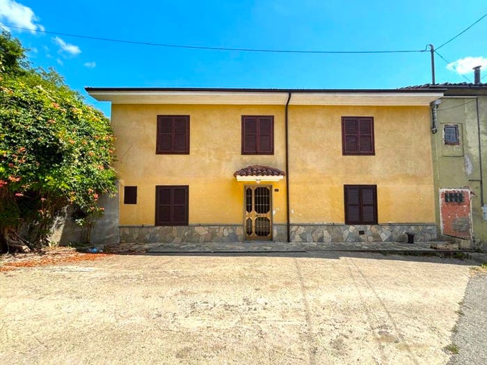 Casa con 6 locali in vendita in LOCALITA' VILLARO, Rocca Cigliè