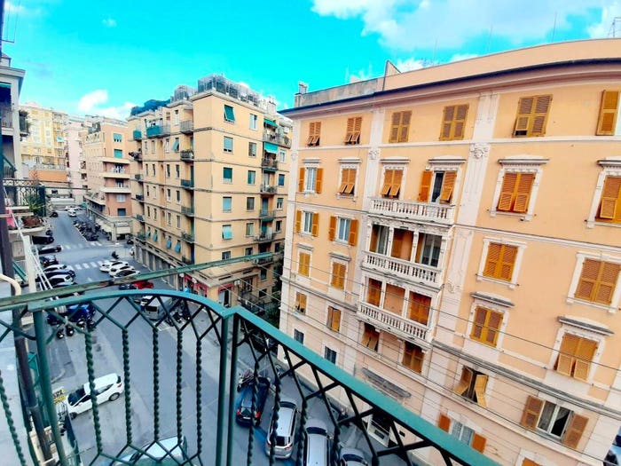 Appartamento con 5 locali in vendita in Via Michele Novaro, San Fruttuoso, Genova