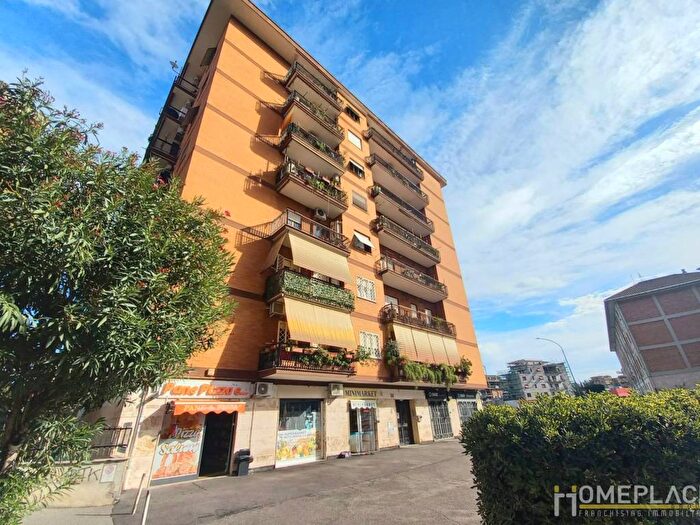 Appartamento trilocale in vendita in Via Pietro Romano, Alessandrino Torre Spaccata, Roma