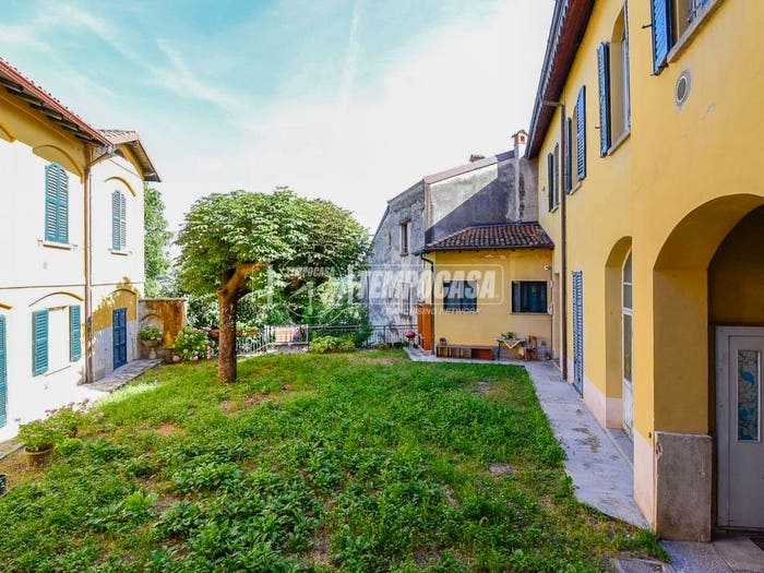 Appartamento bilocale in vendita in Via Tassera, Centro, Erba