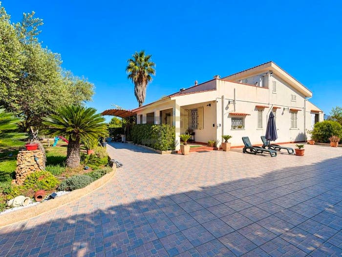 Casa con 6 locali in vendita in Contrada Passarello, Partinico