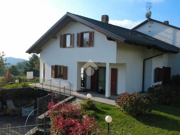 Casa quadrilocale in vendita in Via della Gora, Rueglio