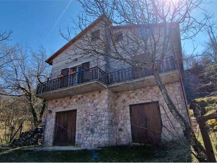 Casa trilocale in vendita in frazione Monte Martano, Giano dell'Umbria