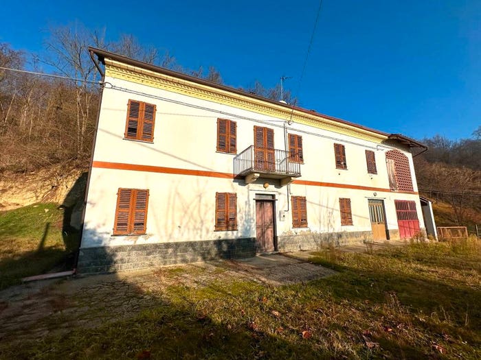 Casa con 6 locali in vendita in Strada Cerro Verde, Portacomaro Stazione, Asti