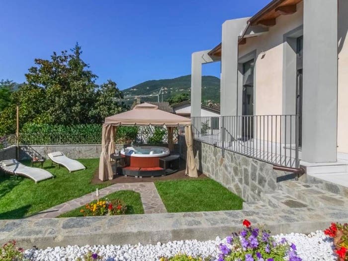 Casa quadrilocale in vendita in Rebocco La Chiappa, La Spezia