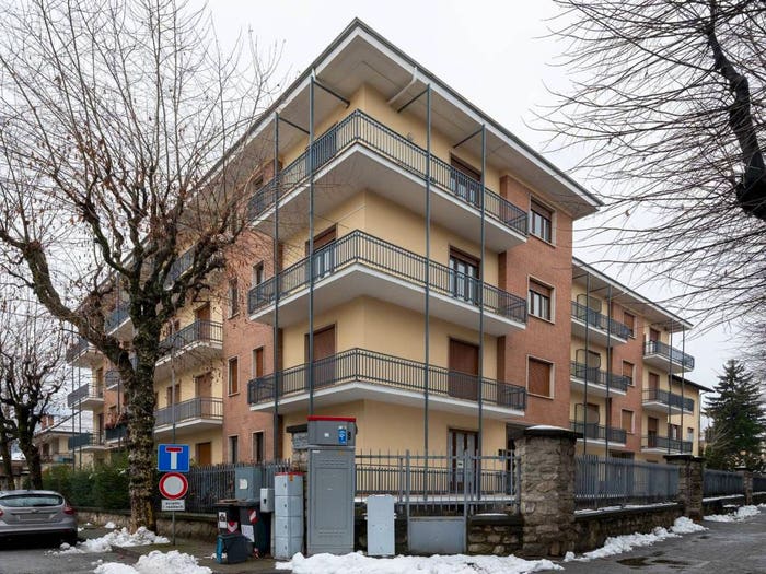 Appartamento trilocale in vendita in Viale Sarrea, Centro, Dronero