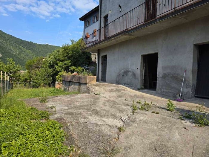 Casa trilocale in vendita in Via Pavoni, Collio, Vobarno