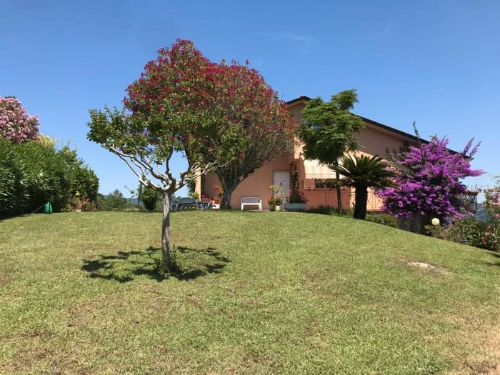 Casa con 5 locali in vendita in Via Guerciana, Follo