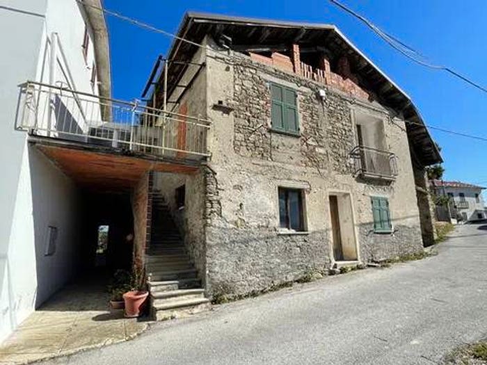 Casa con 5 locali in vendita in Località Vercioglio No Number, Plodio