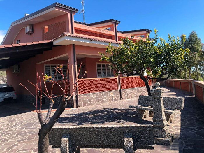 Casa con 5 locali in vendita in Contrada Calcinara, Roccella Ionica