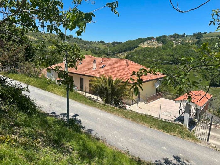 Casa con 5 locali in vendita in Contrada Pizzuto, Brittoli