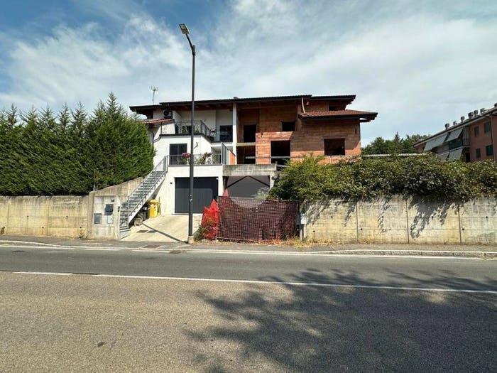 Casa con 6 locali in vendita in Strada Laverdina, Corso Torino, Asti