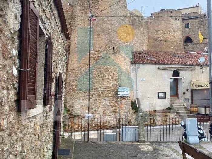 Appartamento trilocale in vendita in Piazza Gloriosa, Giglio Castello, Isola del Giglio