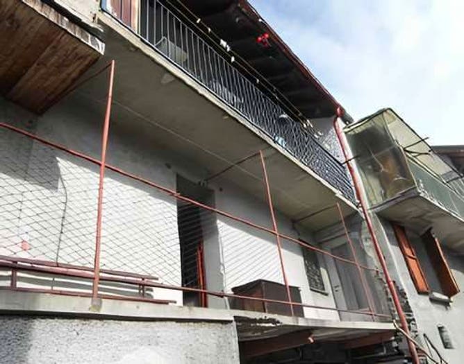 Appartamento trilocale in vendita in Via Dante Alighieri, Maccagno, Maccagno con Pino e Veddasca