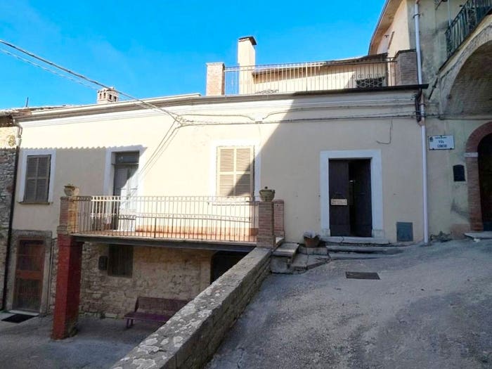 Casa bilocale in vendita in Via Corso, Rieti