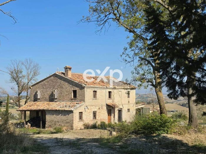 Casa con 6 locali in vendita in Via Franchetta, Terre Roveresche