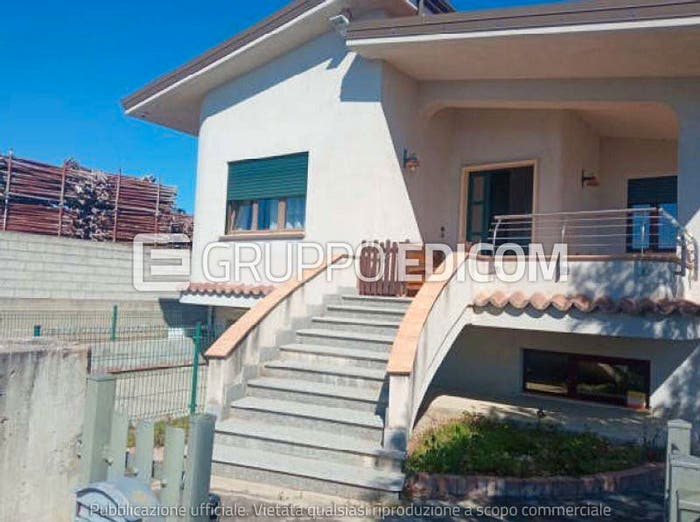 Casa con 6 locali in vendita in Cropani Marina, Cropani