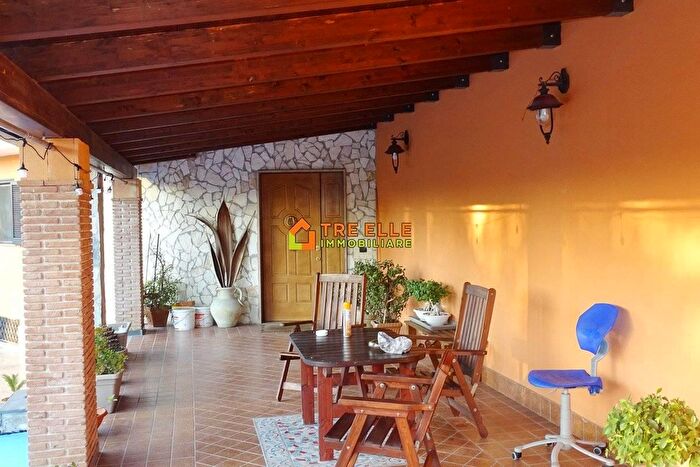 Casa con 7 locali in vendita in Via Provinciale San VitoScisciano, Marigliano