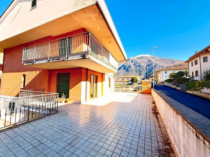 Appartamento quadrilocale in vendita in via giuseppe mazzini, Antrodoco