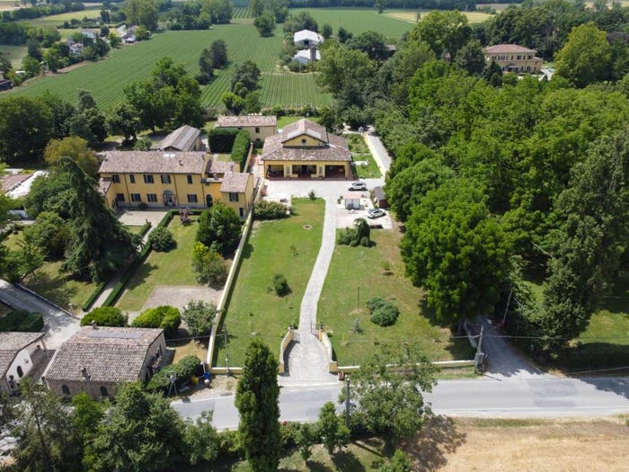 Casa con 6 locali in vendita in Botteghino Pilastrello, Parma