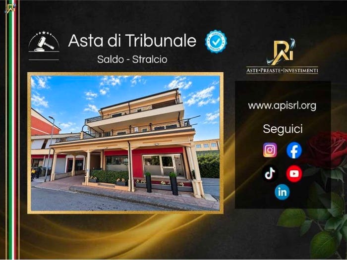 Appartamento con 6 locali in vendita in Via Corrado Alvaro, Gioia Tauro