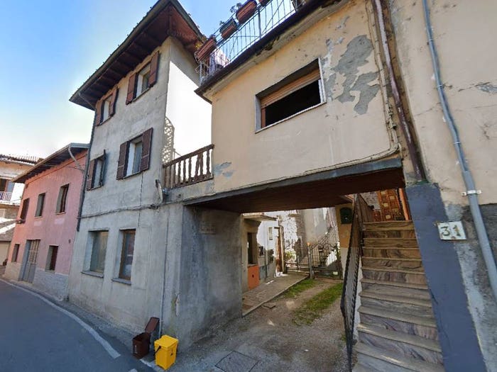 Casa con 6 locali in vendita in Via San Martino, Plemo, Esine