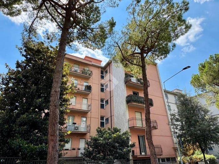 Appartamento quadrilocale in vendita in Via Antonio Rosmini, Centro, Bergamo