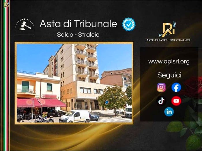Appartamento con 6 locali in vendita in Via Vittorio Veneto, Centro, Ozieri