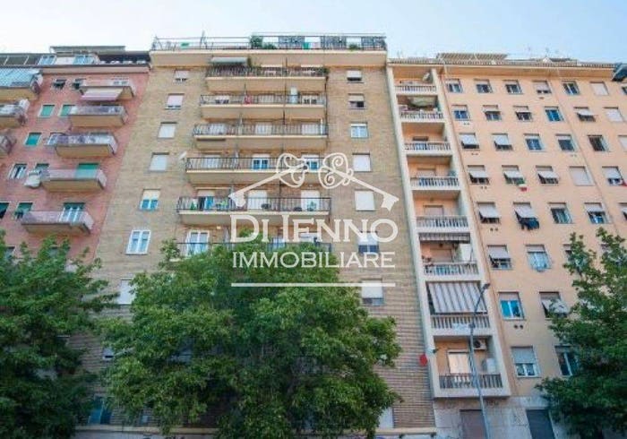 Appartamento quadrilocale in vendita in Re di Roma, Roma
