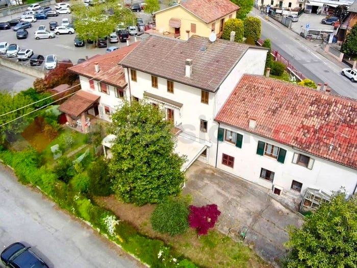 Casa con 5 locali in vendita in Via Circonvallazione, Centro, Lonigo