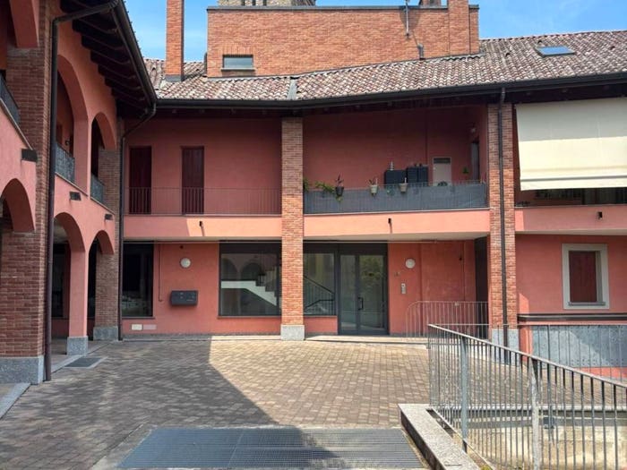 Appartamento bilocale in vendita in Vicolo Magnani, Centro, Gazzada Schianno
