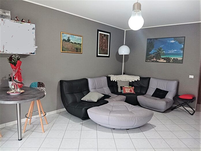 Appartamento con 6 locali in vendita in Via Ippolito Sabino, Lanciano