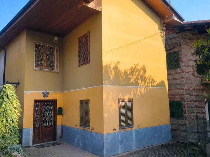 Casa con 6 locali in vendita in Frazione Marietta, Grignasco
