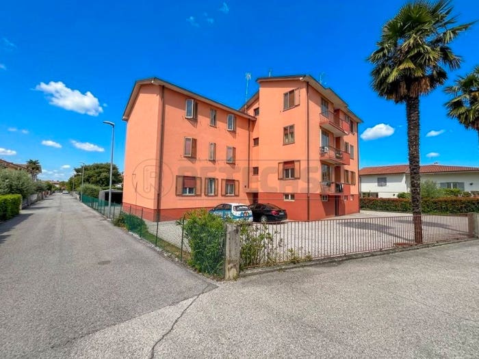 Appartamento con 6 locali in vendita in Via Julia, Sevegliano, Bagnaria Arsa