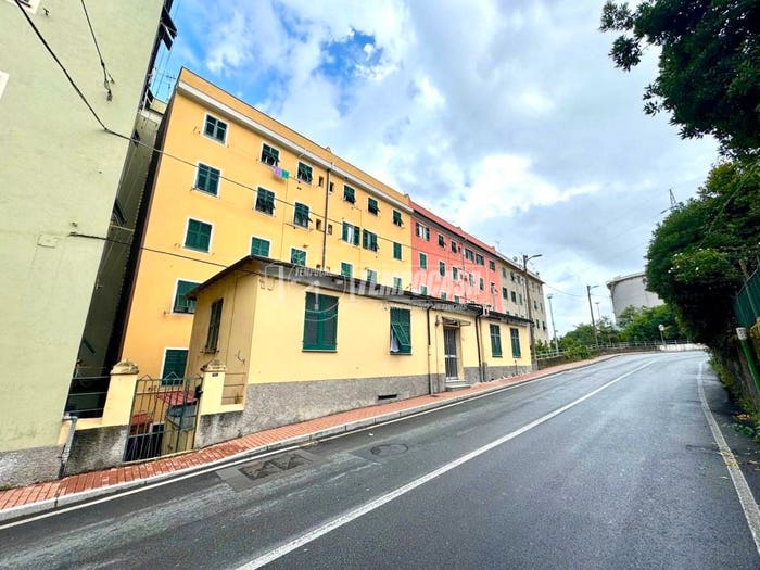 Appartamento trilocale in vendita in Via Borzoli, Borzoli, Genova