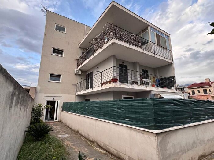 Appartamento trilocale in vendita in Via Benevento, Cicciano