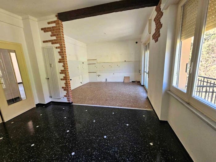 Appartamento con 5 locali in vendita in Via Isoverde, Isoverde, Campomorone